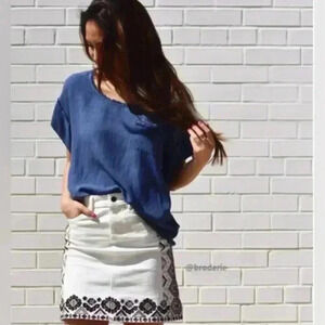 Anthropologie Pilcro and the Letter Press White Denim Skirt Size 2 Embroidered